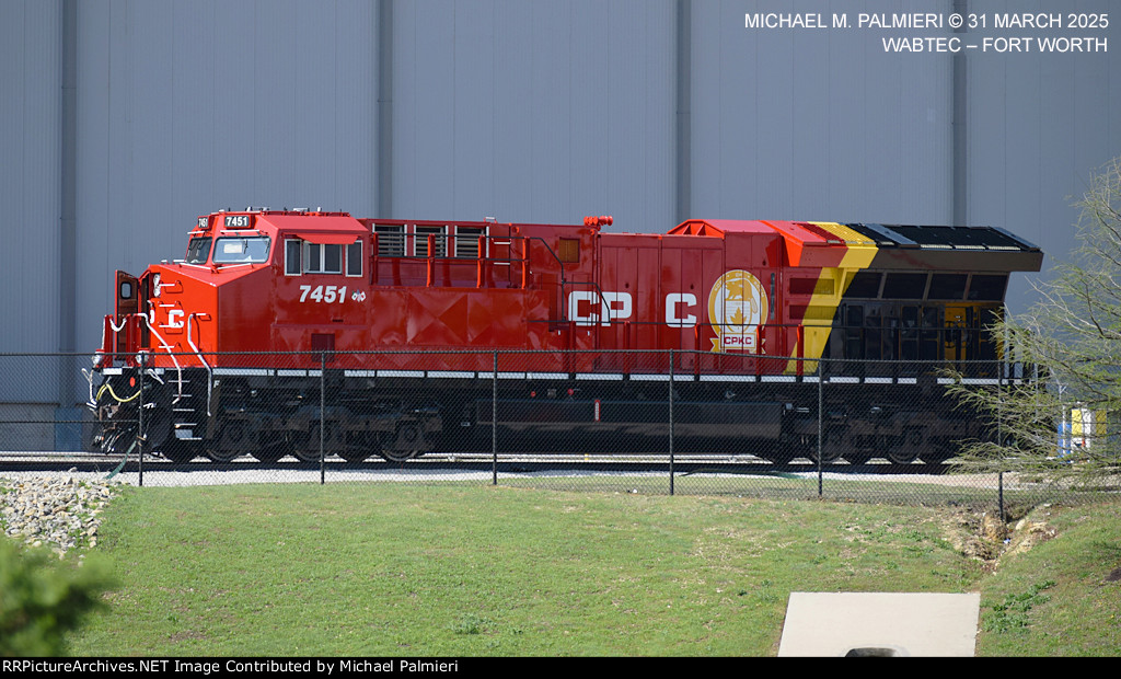 CPKC ET44AC 7451